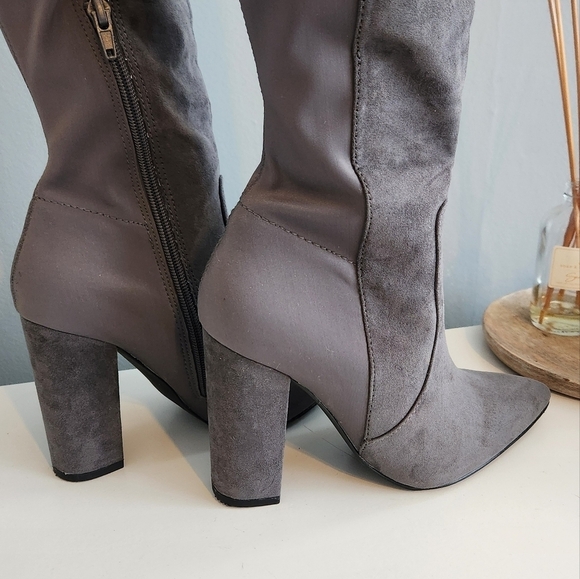 Gray knee high boots size 6. Faux Suede. Like new condition. - Picture 1 of 6